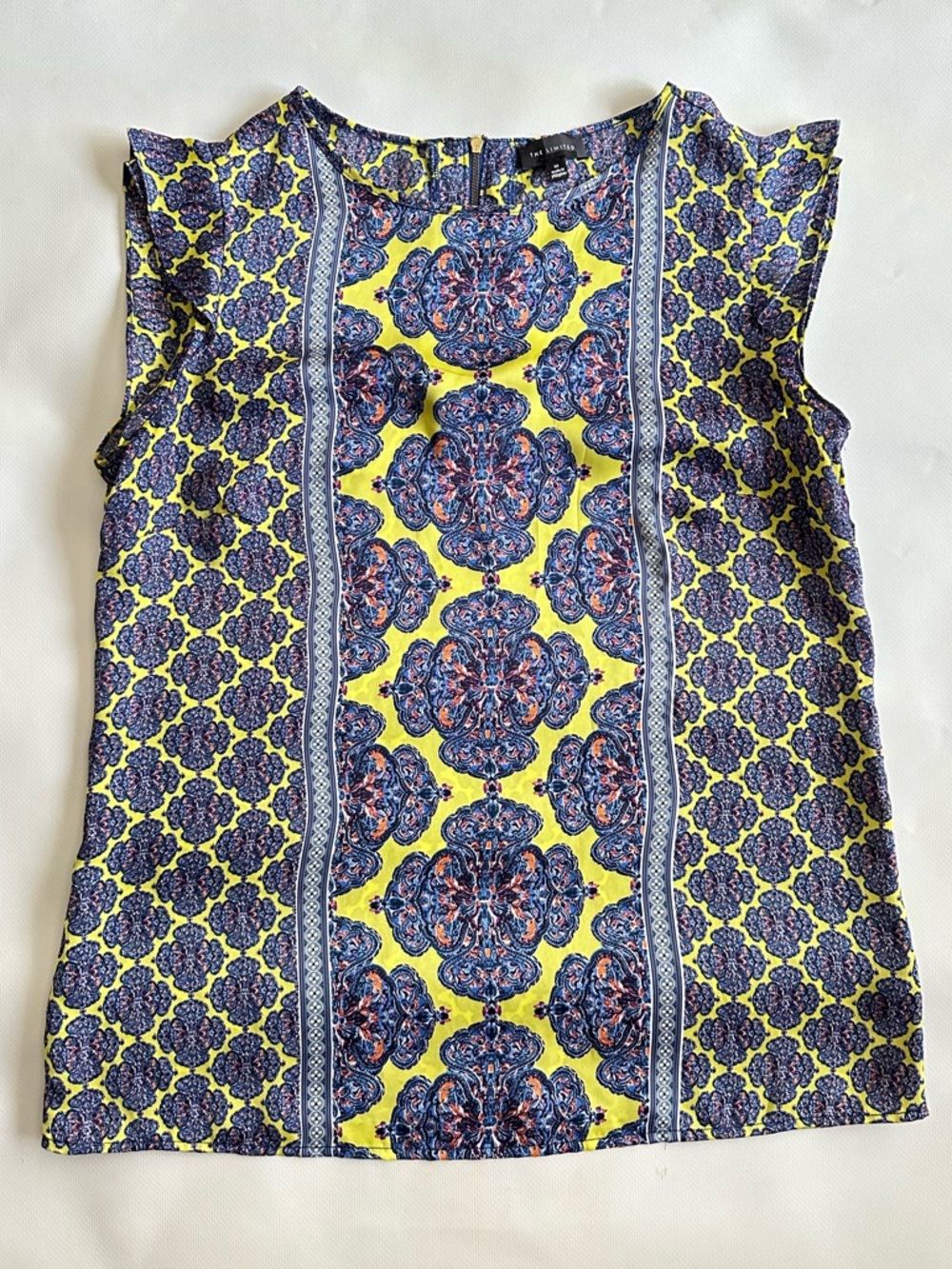 The Limited Printed Medallion Shell Top Size M